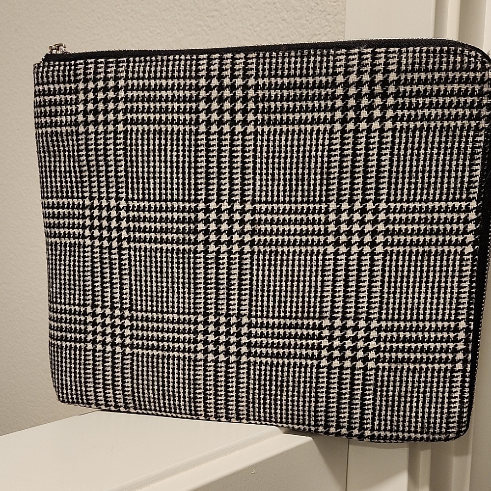 Stylish Black and White Men's Bag